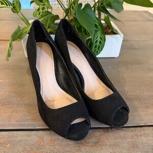Kellie & Katie Black Sude Peek-a-boo Pump 6